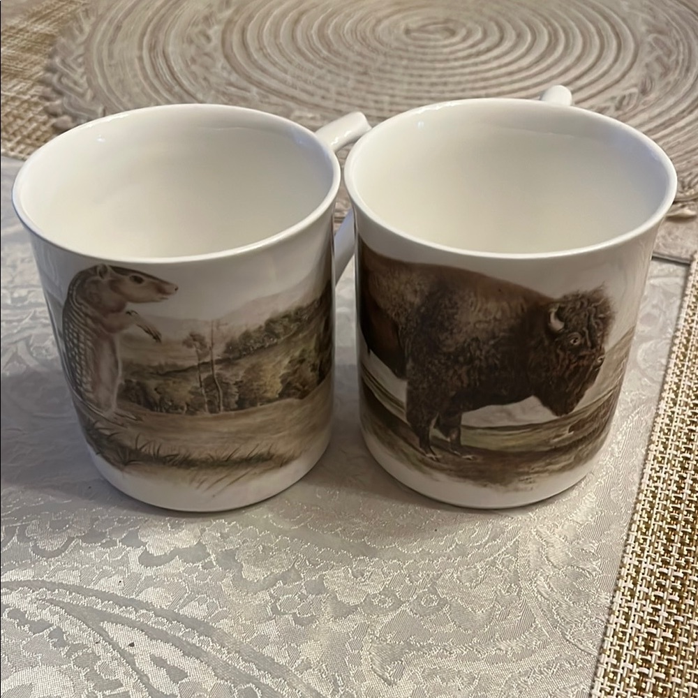 Horchow Collection - Queens Fine Bone China Mugs Set of 2 Vintage in EUC